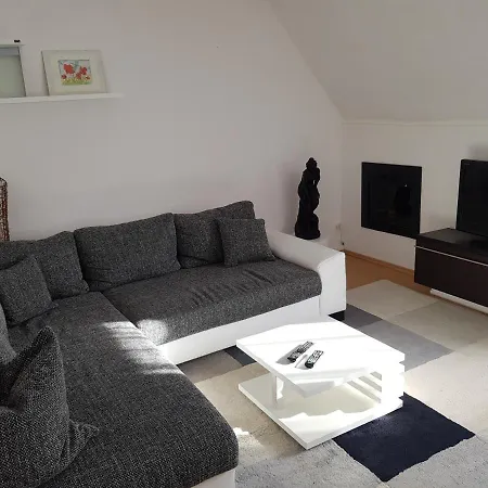 Apartment Am Suedpark Erfurt - Inkl Garten Mit Sitzlounge - Zentrumsnah Exterior photo